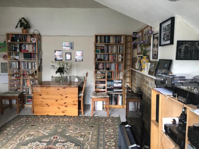 			2 Bedroom, 1 bath, 1 reception Flat			 Church Crescent, Muswell Hill